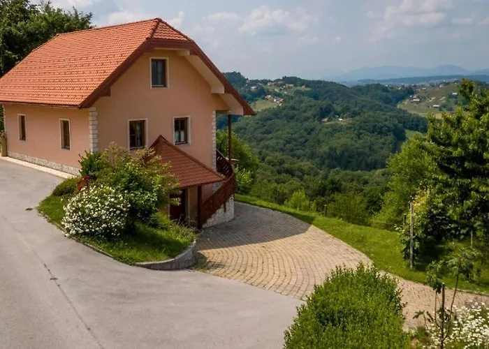 Planinca -hisa Z Razgledom Lejlighed *